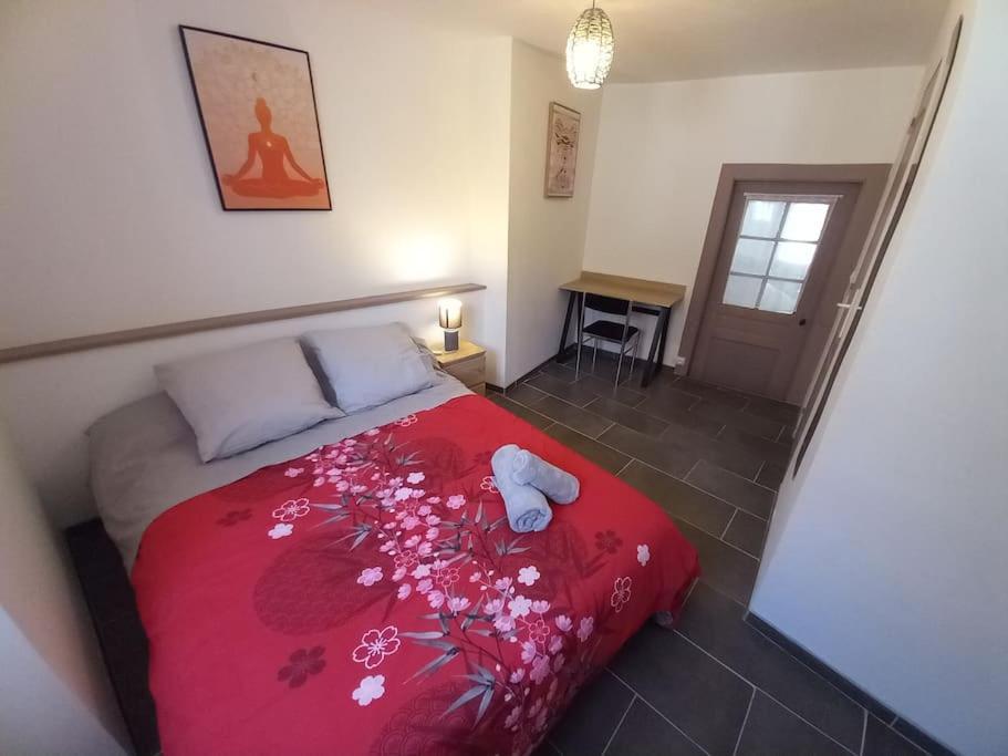 Le Cottage Aredien 1 แซ็งต์-ยีริกซ์-ลา-แปร์ช ภายนอก รูปภาพ